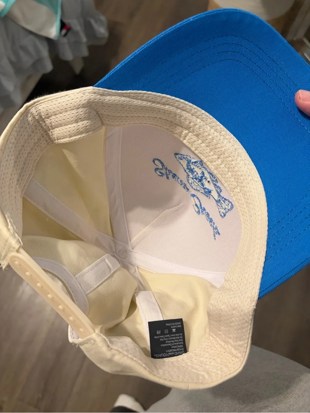 Vineyard Vines Two-Tone Shen Creek Cap - Cream and Blue